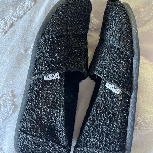 Toms shoes - Picture 2 of 3